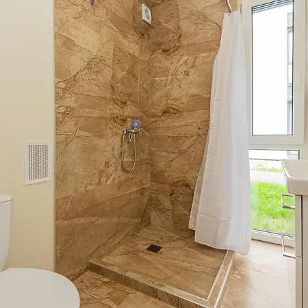 Seaside 2 Отель Паланга